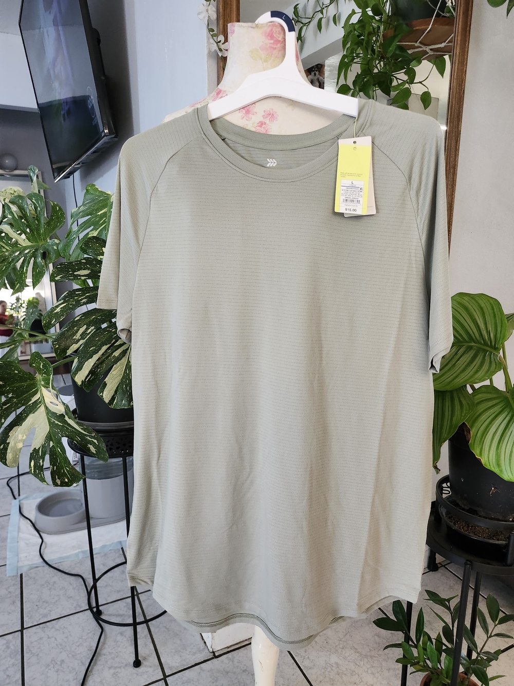 Men's Lightweight Sage Crew Neck Shirt